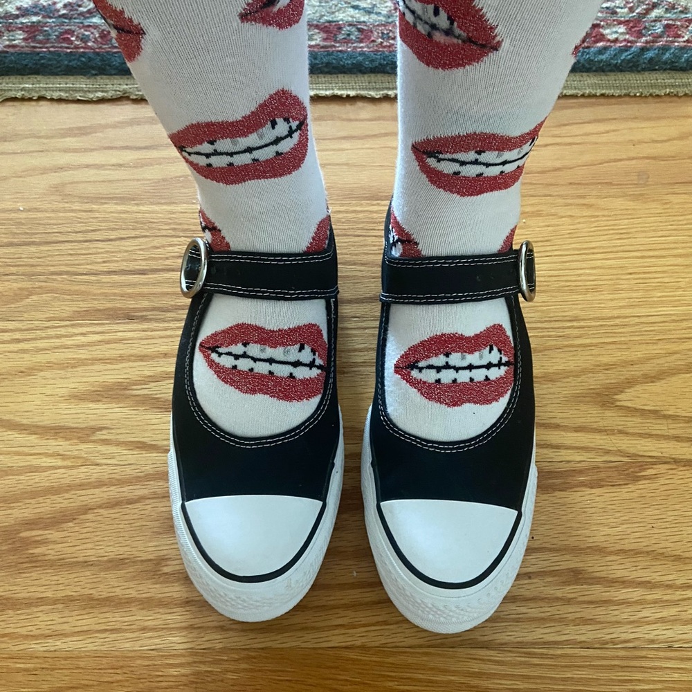 NEW!!!converse 🖤RARE🖤platform black MaryJane style sneakers size 9 womens